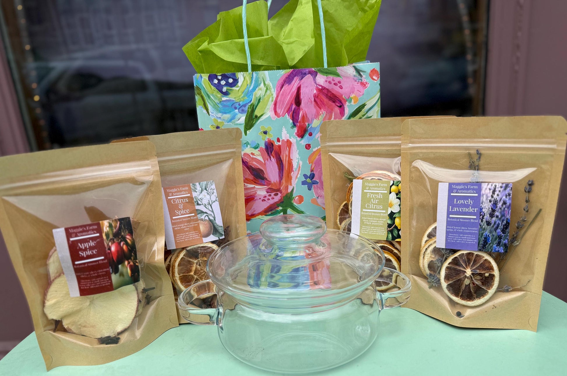 Simmer Pot Gift Set product photo from Maggie's Farm & Aromatics Etsy listing